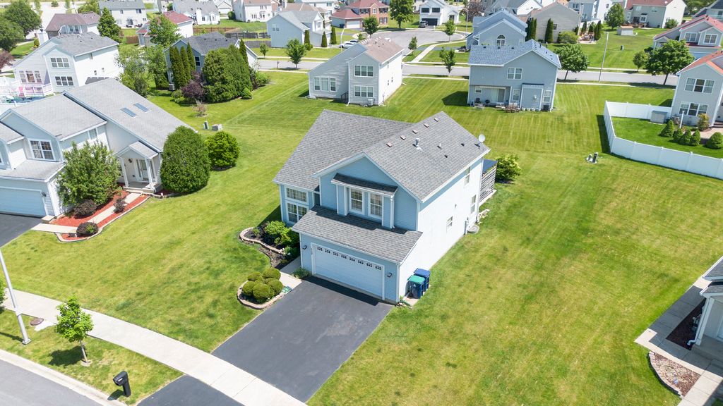 117 Stonebrook Avenue, Matteson, IL 60443