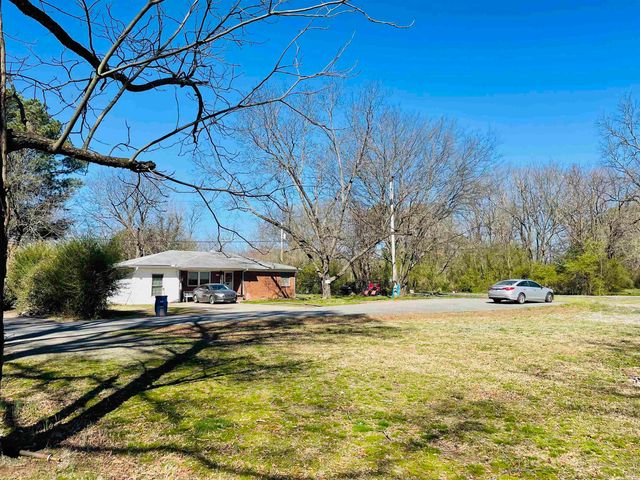 1220 & 1221 Ash Street, Conway, AR 72034
