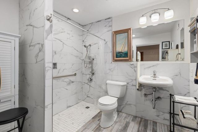 1235 El Mio Drive, El Cajon, CA 92020