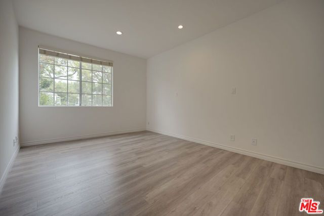 9800 Vidor Drive 101, Los Angeles, CA 90035