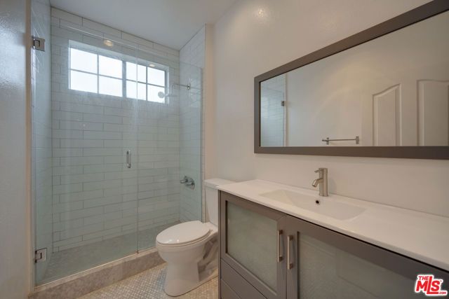 9800 Vidor Drive 101, Los Angeles, CA 90035