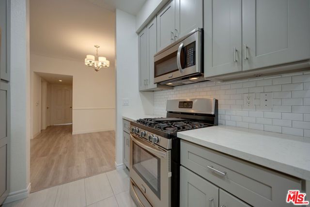 9800 Vidor Drive 101, Los Angeles, CA 90035