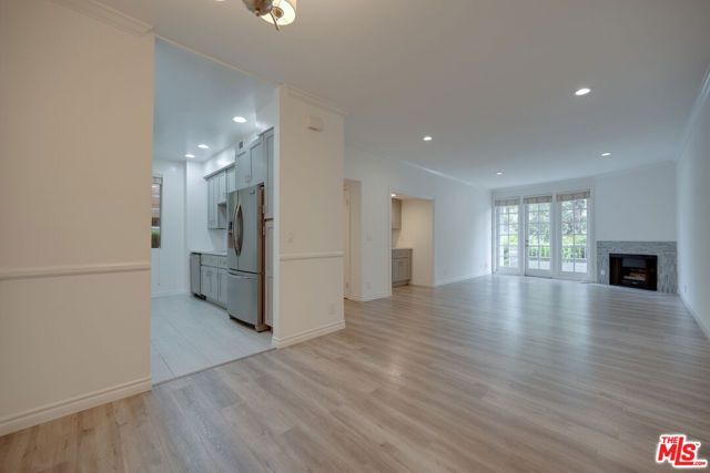 9800 Vidor Drive 101, Los Angeles, CA 90035
