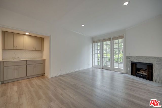 9800 Vidor Drive 101, Los Angeles, CA 90035