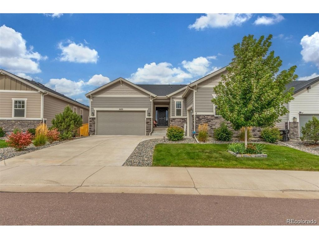 6695 Petunia Pl, Castle Rock, CO 80108