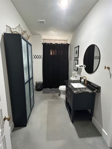 1841 Rs County Road 1402, Point, TX 75472