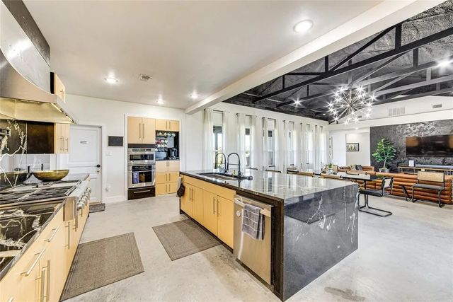 1841 Rs County Road 1402, Point, TX 75472