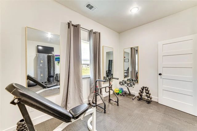 1841 Rs County Road 1402, Point, TX 75472