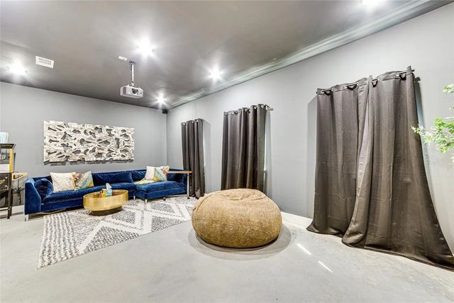 1841 Rs County Road 1402, Point, TX 75472