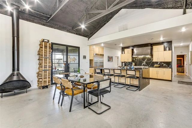 1841 Rs County Road 1402, Point, TX 75472