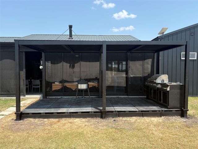 1841 Rs County Road 1402, Point, TX 75472