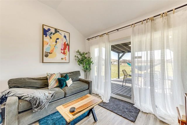 1841 Rs County Road 1402, Point, TX 75472