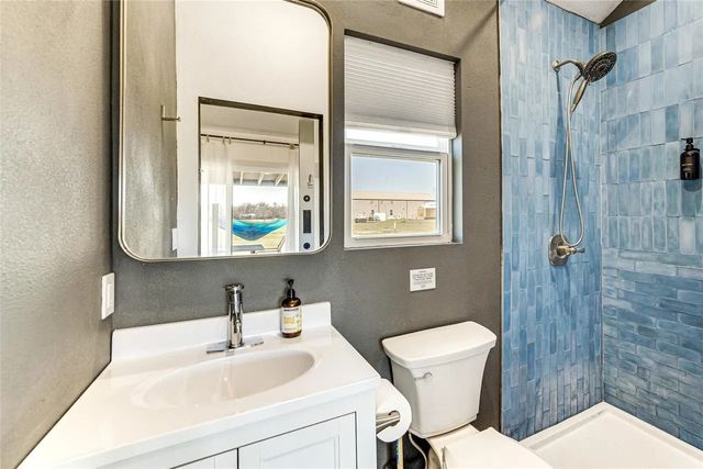 1841 Rs County Road 1402, Point, TX 75472
