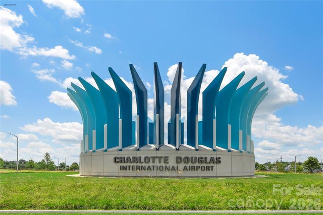 8009 Steele Valley Road, Charlotte, NC 28278