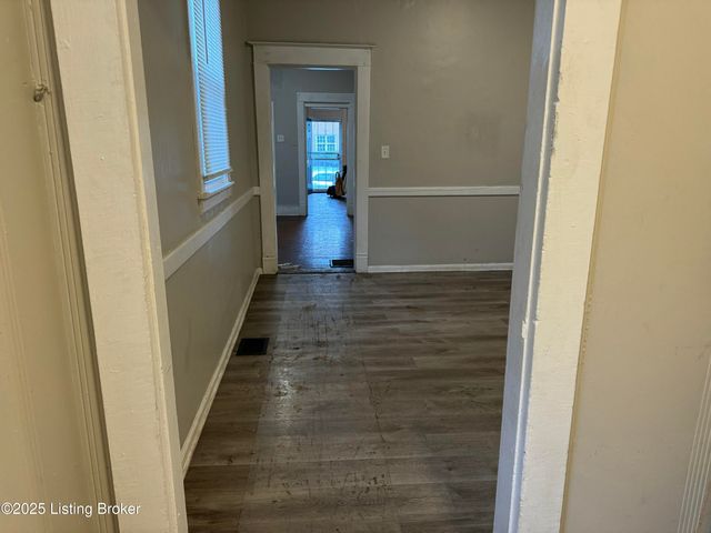 1851 Date St, Louisville, KY 40210