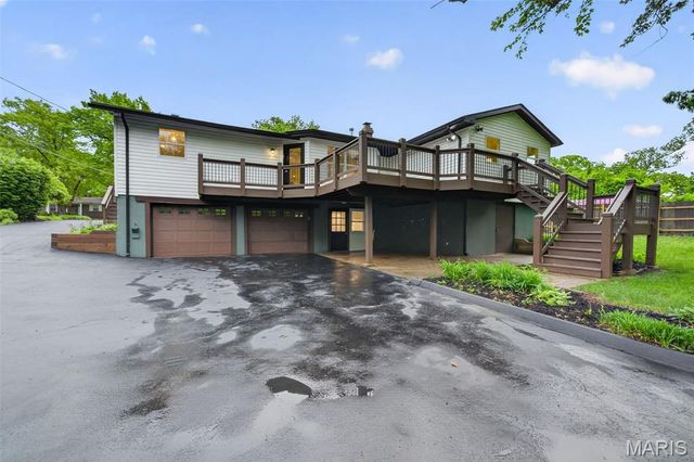 1115 Grand Prix Drive, St Charles, MO 63303