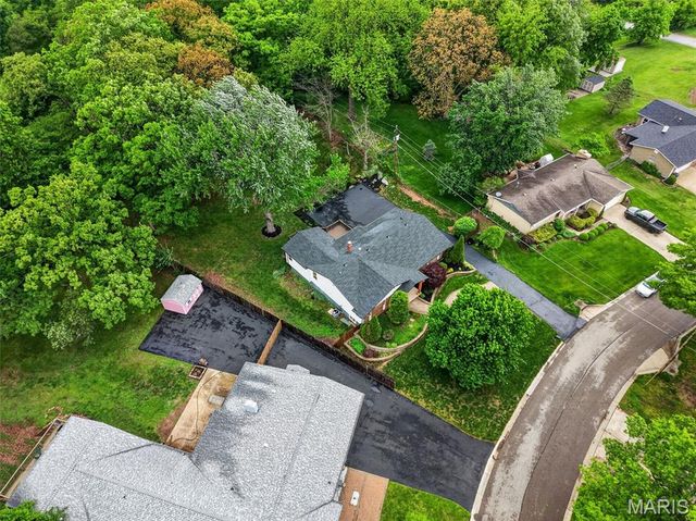1115 Grand Prix Drive, St Charles, MO 63303