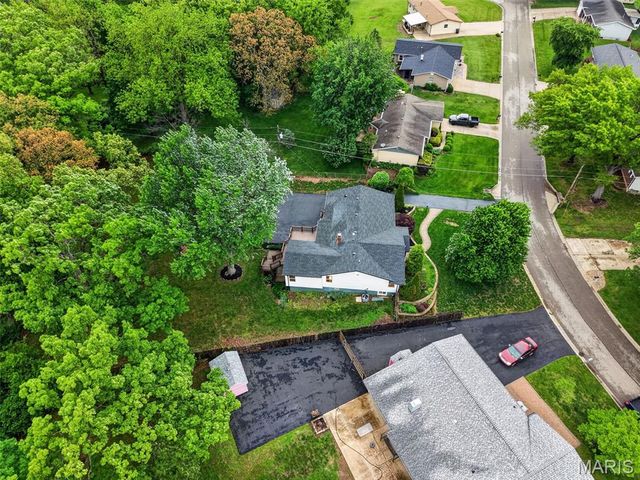 1115 Grand Prix Drive, St Charles, MO 63303