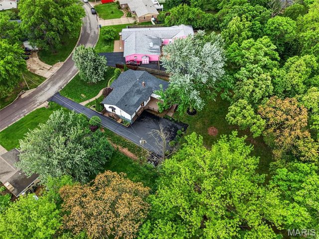 1115 Grand Prix Drive, St Charles, MO 63303