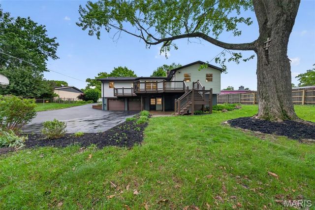 1115 Grand Prix Drive, St Charles, MO 63303