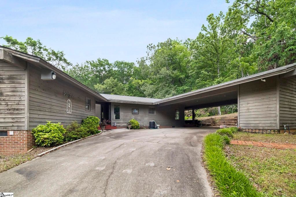 159 Edwards Road, Marietta, SC 29661