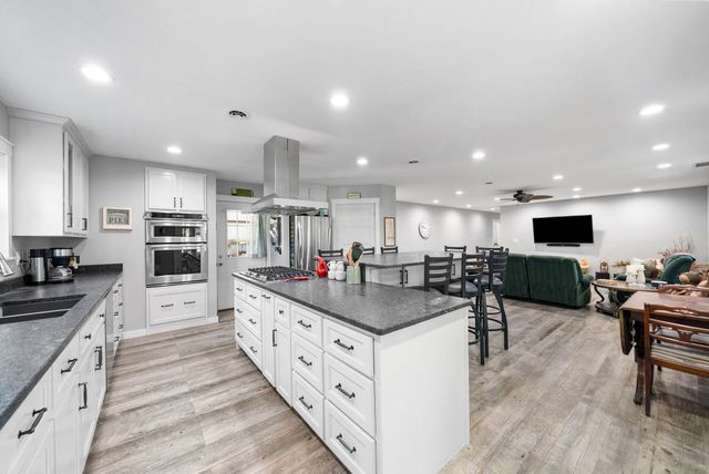 635 Seven Mile Ridge Rd, Indian Mound, TN 37079