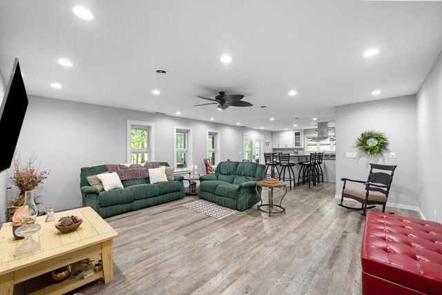 635 Seven Mile Ridge Rd, Indian Mound, TN 37079