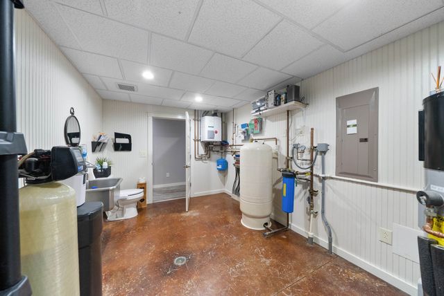 635 Seven Mile Ridge Rd, Indian Mound, TN 37079