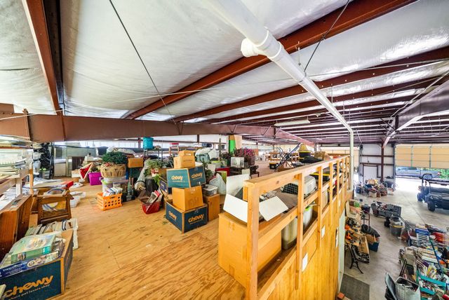 635 Seven Mile Ridge Rd, Indian Mound, TN 37079