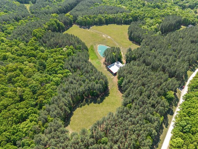 635 Seven Mile Ridge Rd, Indian Mound, TN 37079