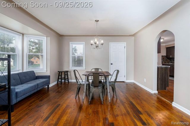 8537 Superior Avenue, Center Line, MI 48015