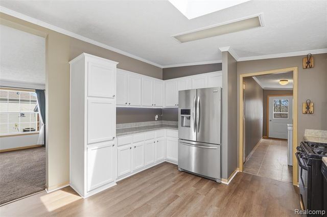 11348 Stoneridge Circle, South Lyon, MI 48178