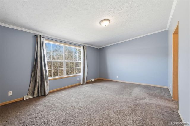 11348 Stoneridge Circle, South Lyon, MI 48178