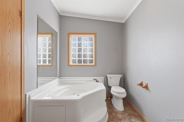 11348 Stoneridge Circle, South Lyon, MI 48178