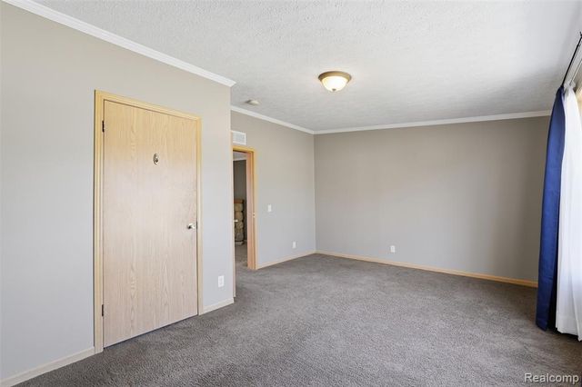 11348 Stoneridge Circle, South Lyon, MI 48178
