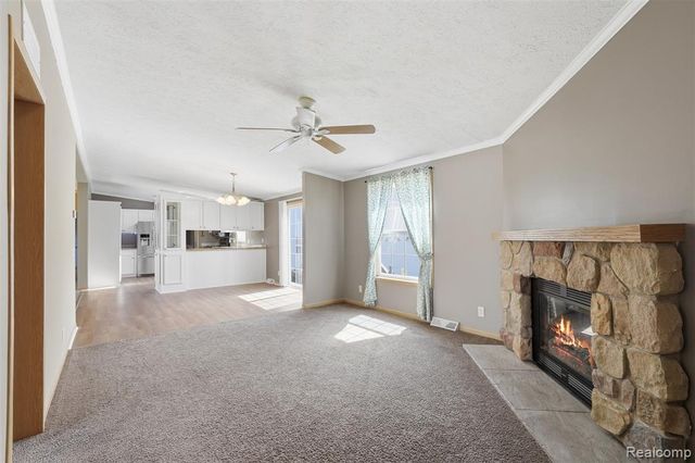 11348 Stoneridge Circle, South Lyon, MI 48178