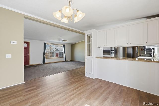 11348 Stoneridge Circle, South Lyon, MI 48178
