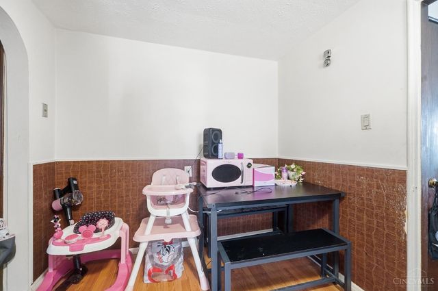 27 Gahl Terrace, Reading, OH 45215