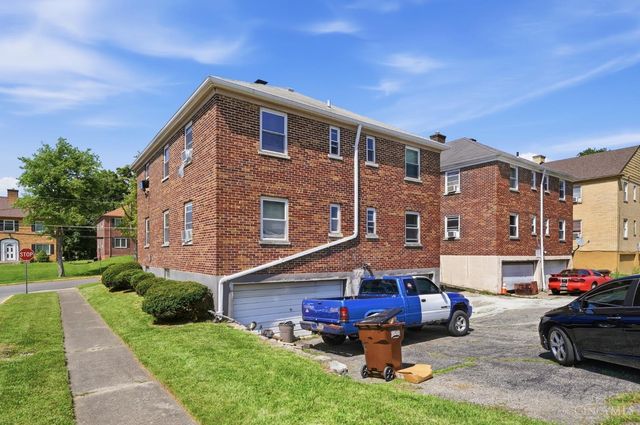 27 Gahl Terrace, Reading, OH 45215