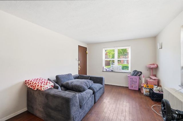 27 Gahl Terrace, Reading, OH 45215