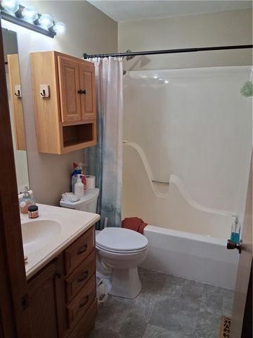 1475 Grandview Drive, Warrensburg, MO 64093