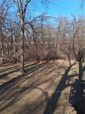 1475 Grandview Drive, Warrensburg, MO 64093