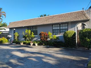1008 NE 34th Ct A, Oakland Park, FL 33334