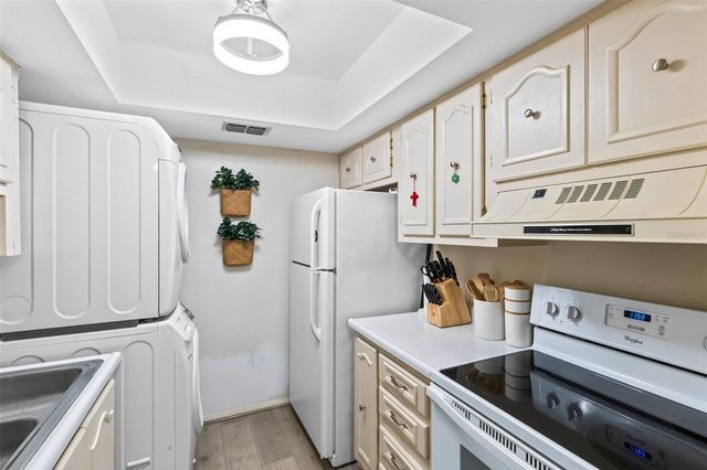 700 E AIRPORT BOULEVARD E7, Sanford, FL 32773