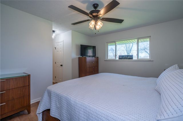 9853 Clearcreek Franklin Road, Franklin Twp, OH 45342