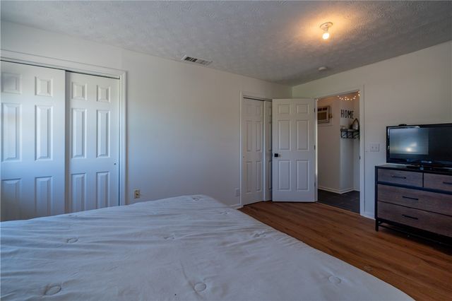 9853 Clearcreek Franklin Road, Franklin Twp, OH 45342