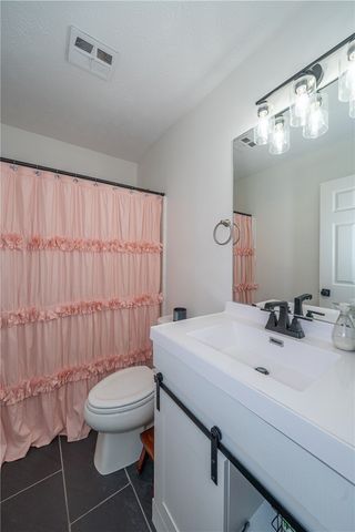 9853 Clearcreek Franklin Road, Franklin Twp, OH 45342