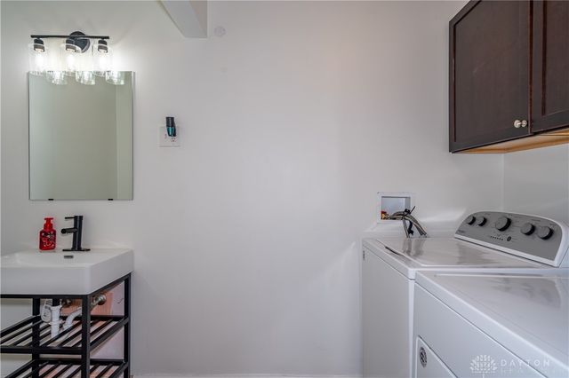 9853 Clearcreek Franklin Road, Franklin Twp, OH 45342