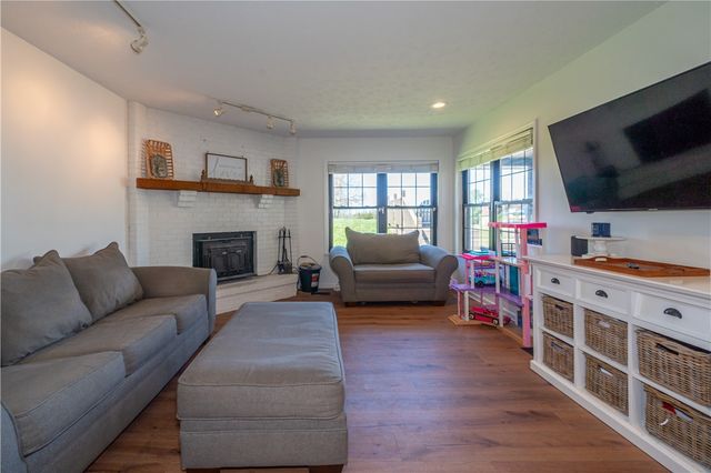 9853 Clearcreek Franklin Road, Franklin Twp, OH 45342