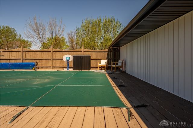 9853 Clearcreek Franklin Road, Franklin Twp, OH 45342